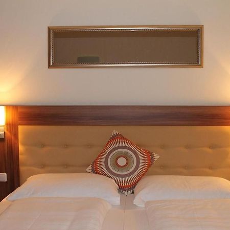 Stiftshotel Garsten Steyr Bagian luar foto