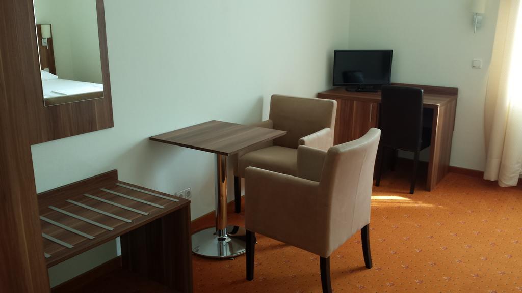 Stiftshotel Garsten Steyr Ruang foto