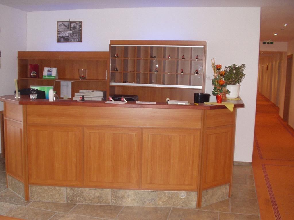 Stiftshotel Garsten Steyr Bagian luar foto